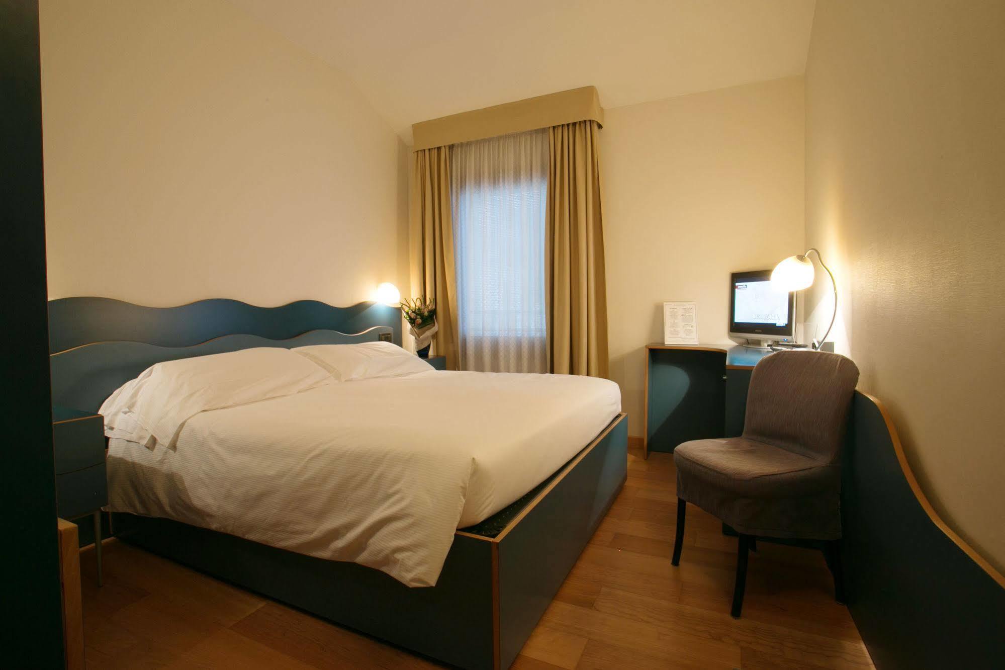Hotel Antico Mulino Скорце Экстерьер фото
